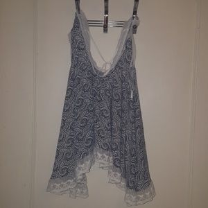 🎈🎈🎈Paisley tank top